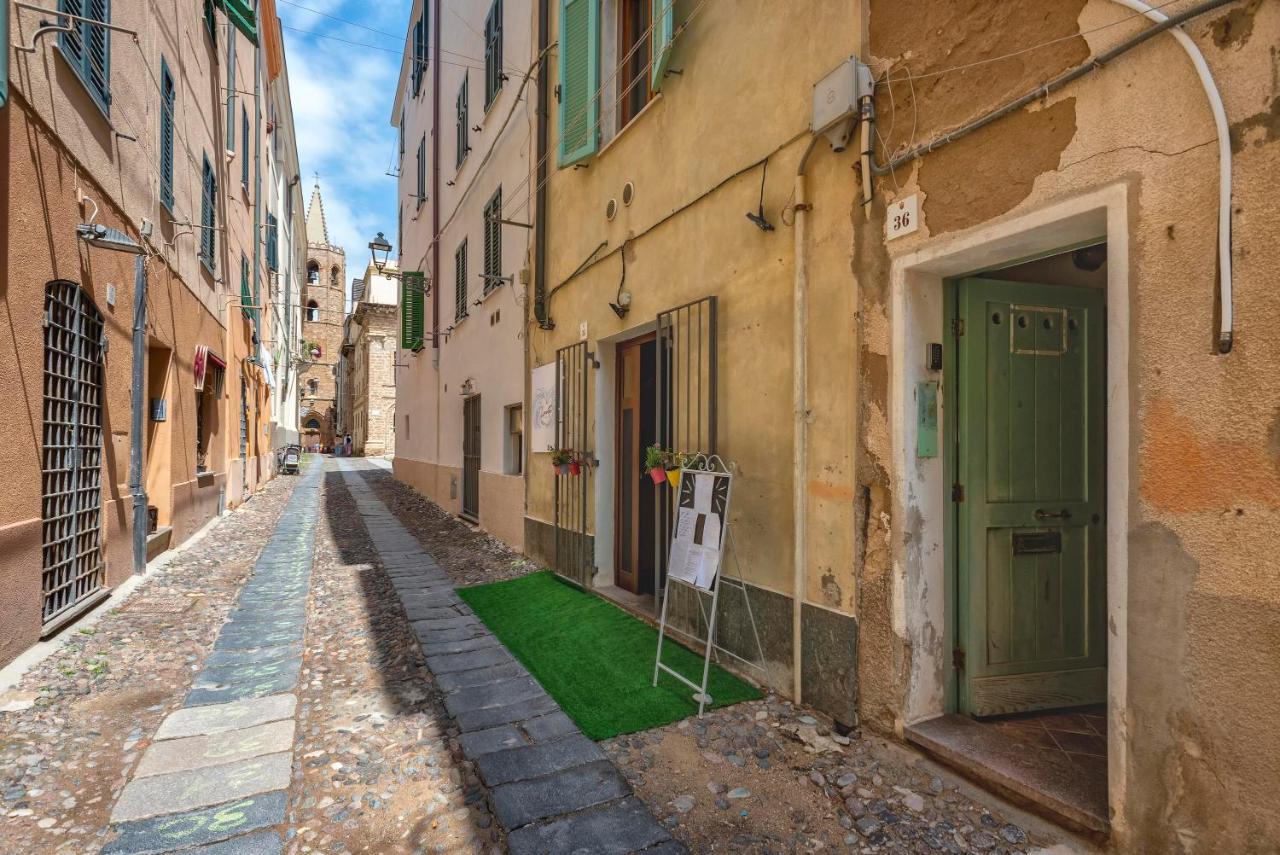 Dimora Teatro Apartment Alghero Bagian luar foto